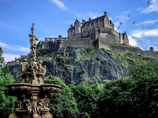 Edinburgh Castle Scotland DIY 5D Diamond Painting by Number Unique Kits Home Wall Decor Crystal Rhinestone Wall Decor Cross Stitch 12x16 inch